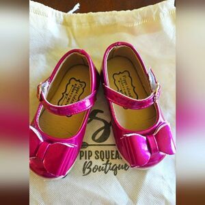 Pip Squeak's Boutique Toddler Girl Bow Shoes Size 5